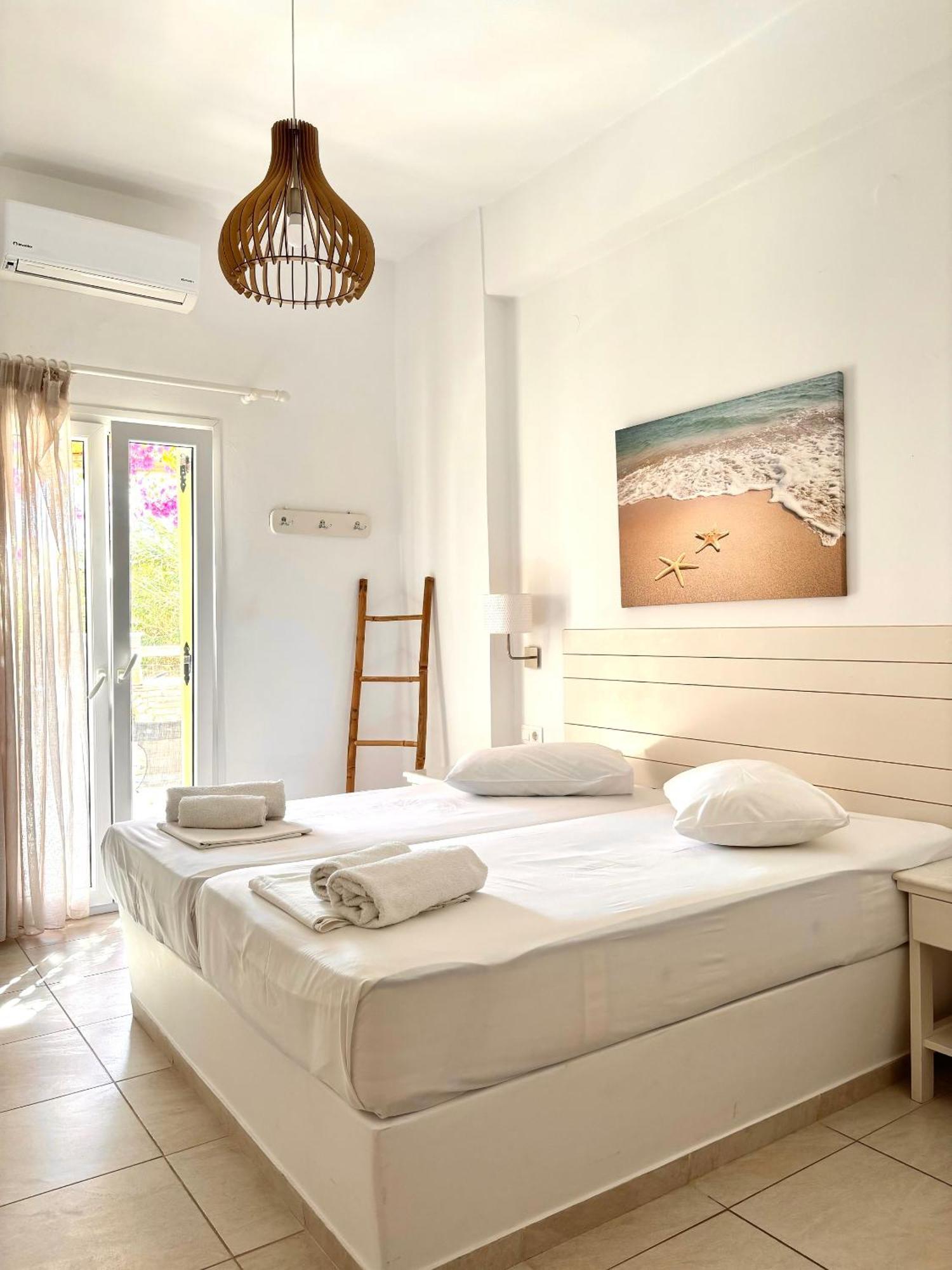Aegeo Inn Antiparos Town Екстериор снимка